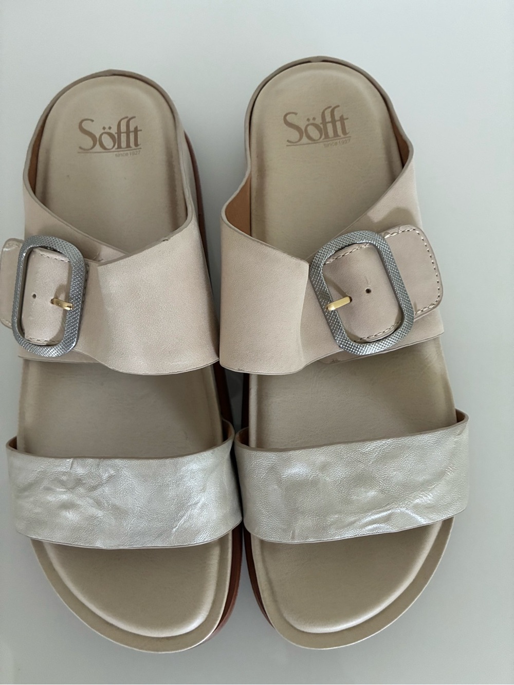 Sofft Aidah Beige Platino Leather Sandals Women's 9.5 M Buckle Comfort Slide